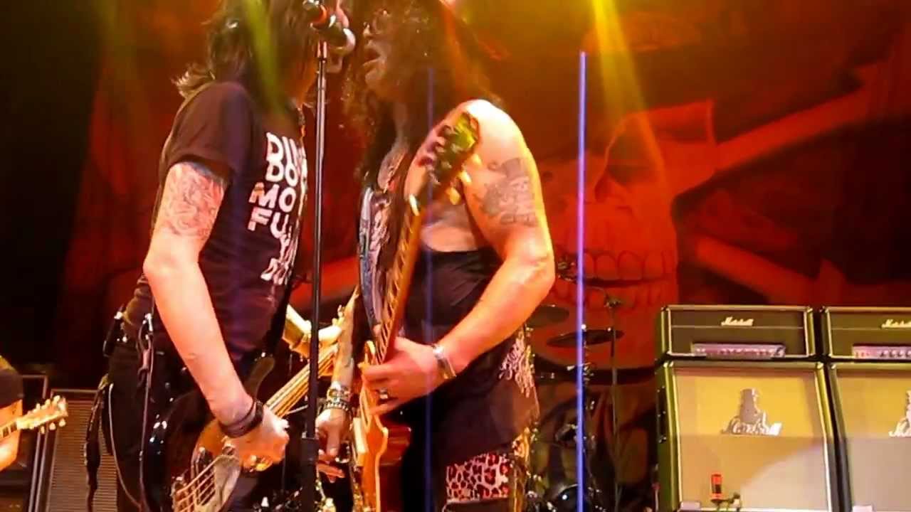 SLASH feat. TODD KEARNS 