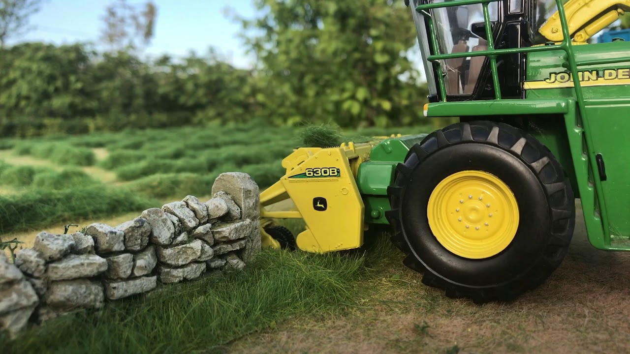 1st Cut Silage 2018,pt2 (1:32 scale stop motion)