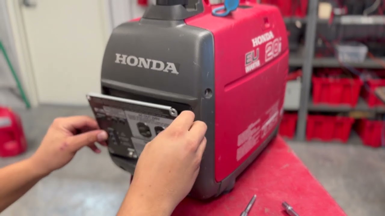 Change the Honda EU2000i EU20i Fuel Filter