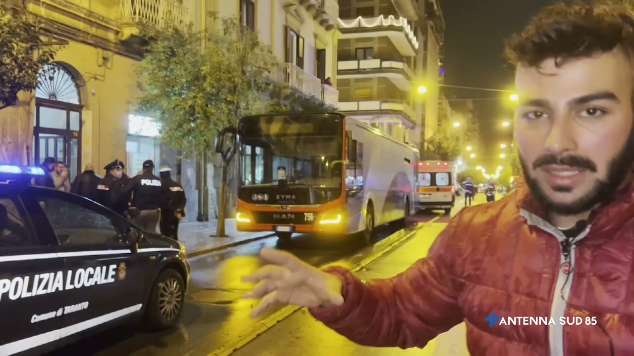 26 Novembre 2021   Taranto   lite sul Bus, spunta un coltello