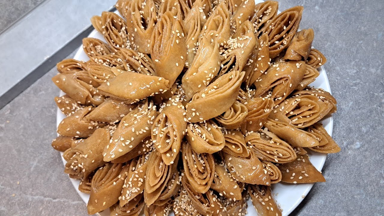 معسلة رمضان حلوة لسان الطير منسمة ومقرمشة(Ramadan sweet (bird tongue) is crunchy and delicious)