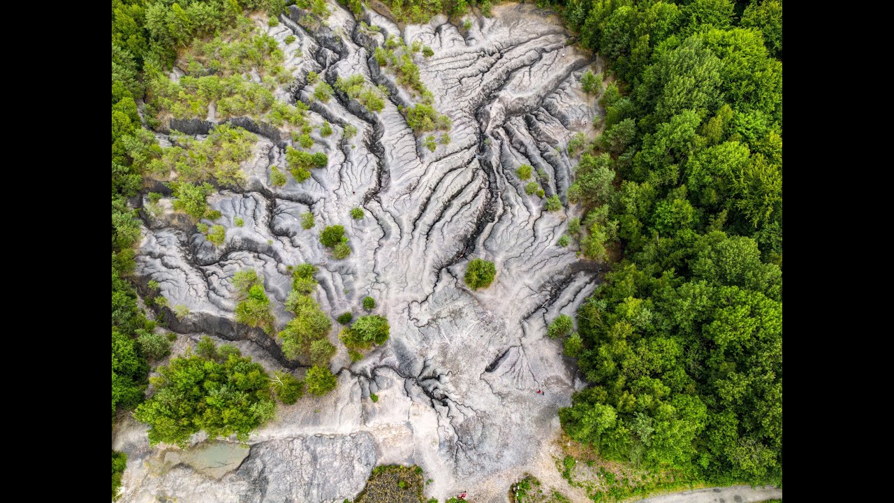 Rezavý potok . Měsíční krajina . Bývalé doly Hřebeč