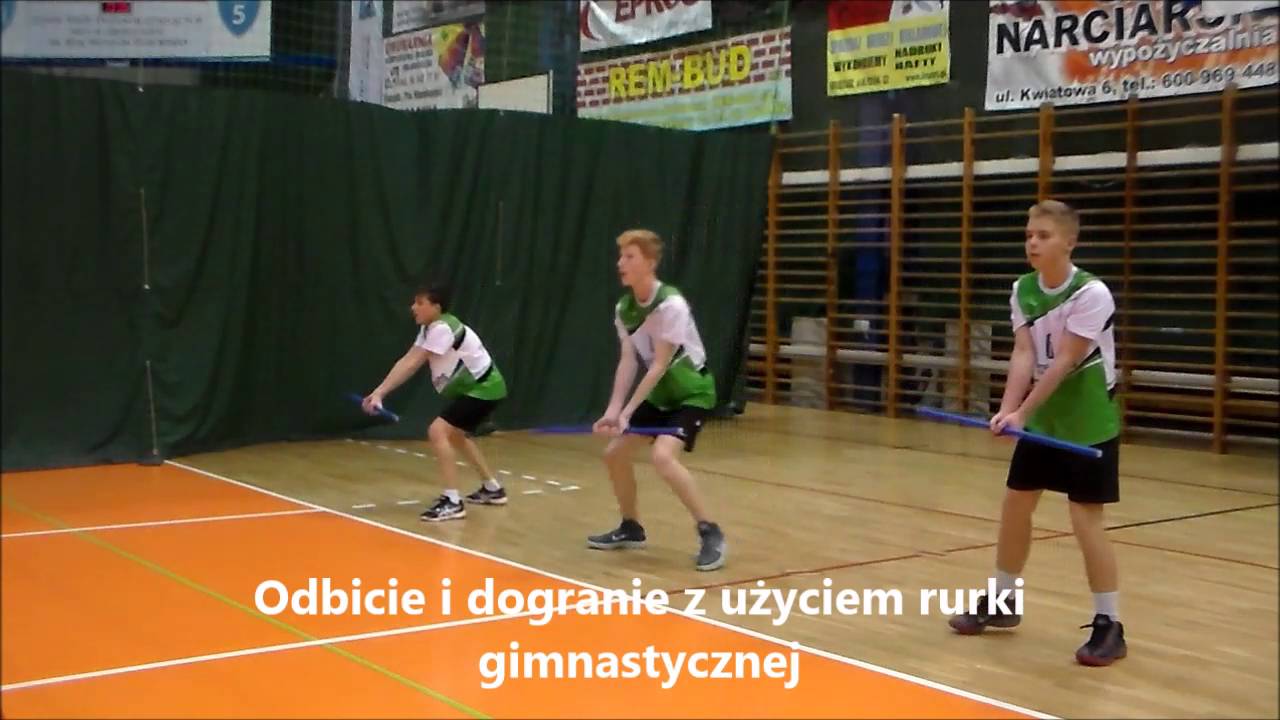 Dogranie i przyjęcie z zastosowaniem przyborów i trenażerów.