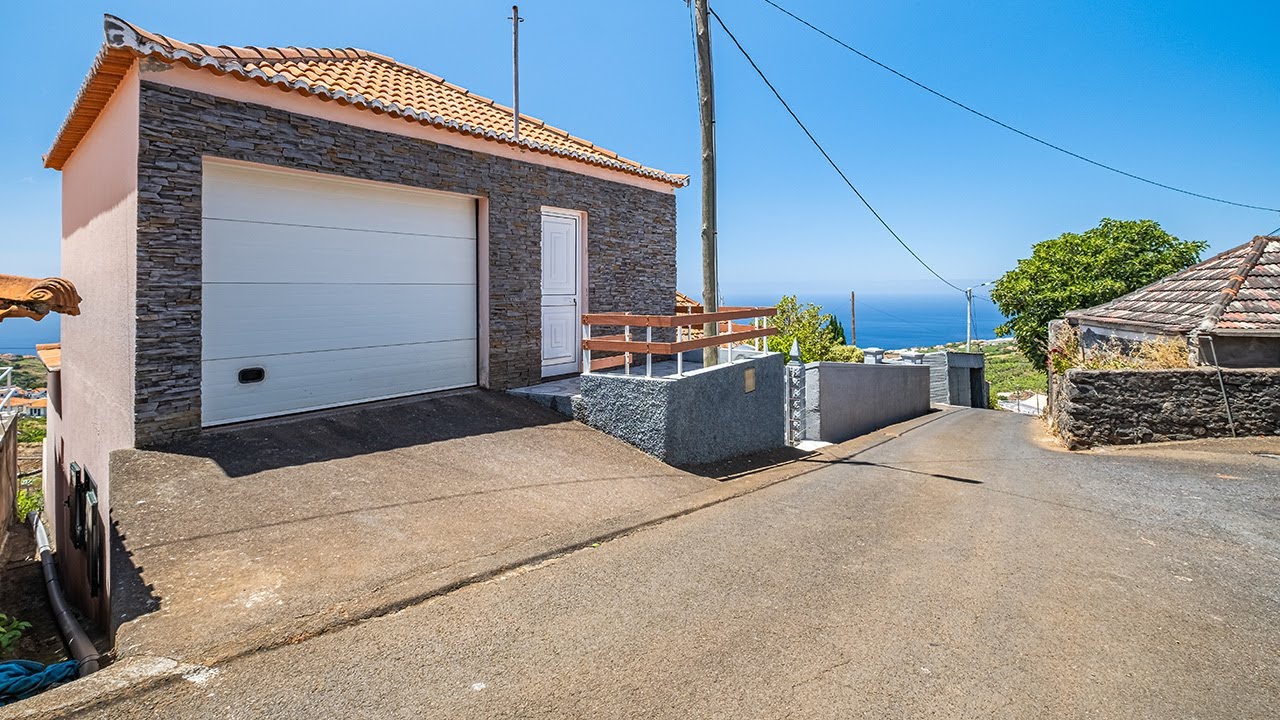 (SOLD) 3 BEDROOM HOME, CALHETA, MADEIRA, PORTUGAL - 185 000.00€