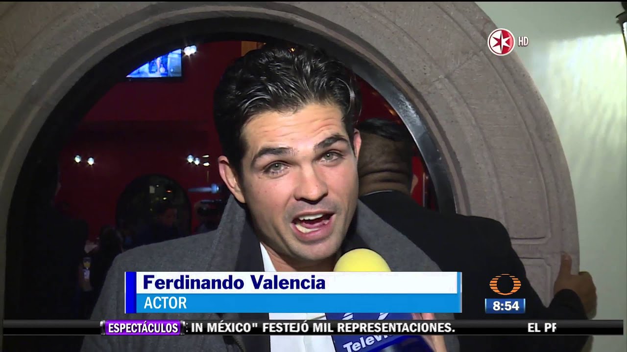 Ferdinando Valencia disfruta de las grabaciones de Simplemente María*