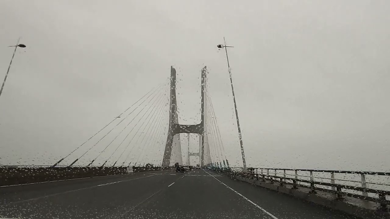 Dash cam video from Lisbon. Ponte Vasco De Gama. 10-01-2025.