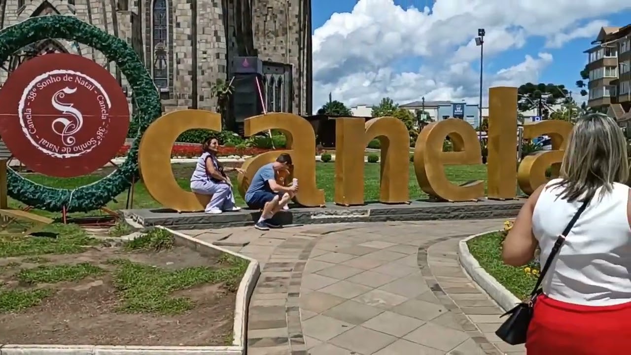 CANELA E SUA CATEDRAL DE PEDRAS ESTUPIDAMENTE LINDA 