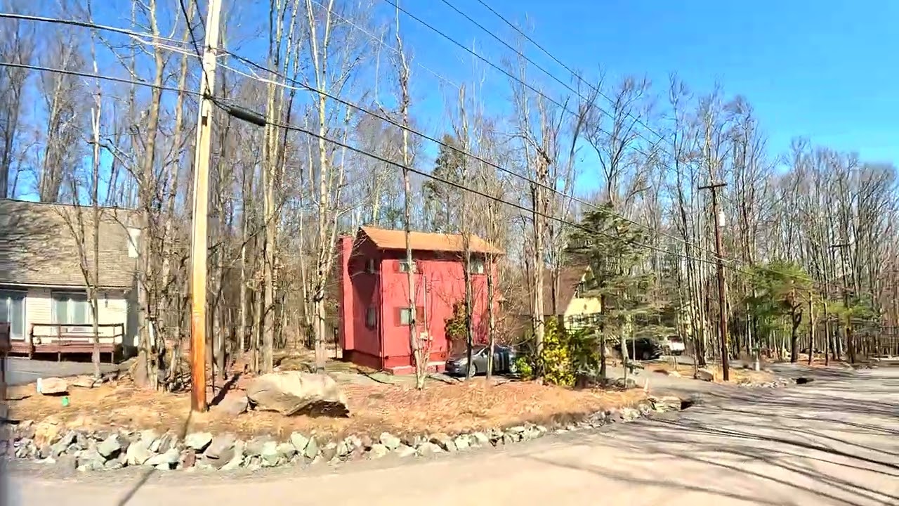 4K Driving around & inside The HideOut Lake Ariel Pennsylvania PA Wayne County 18436  (03-2023) (5)