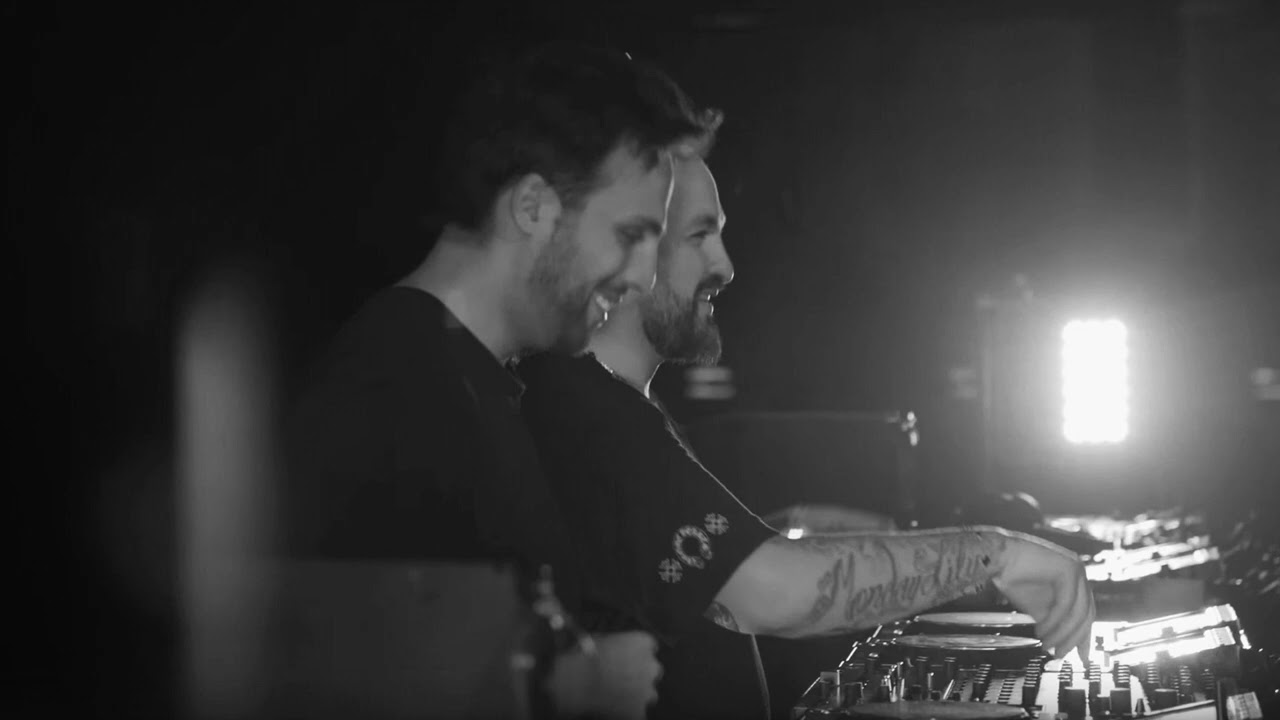 Steve Angello & AN21 - ID (w/ London Grammar - Nightcall)
