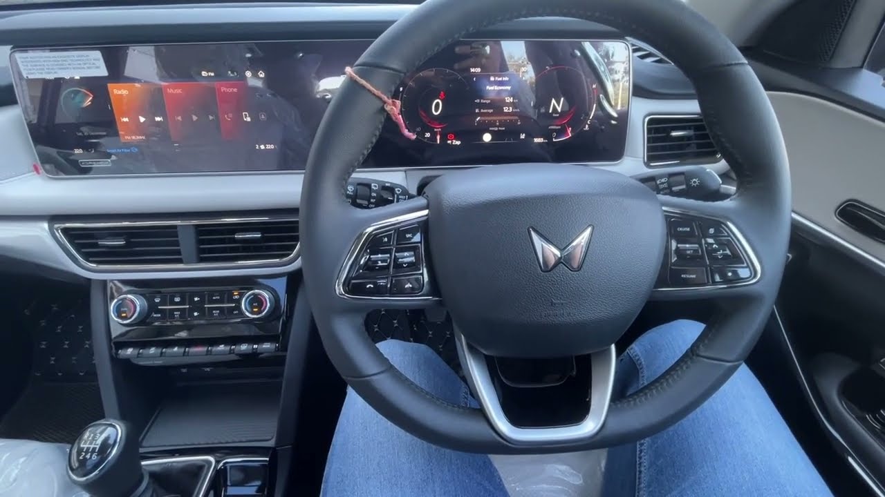 XUV700 - Infotainment System Full Detailed Demo #mahindra #xuv700