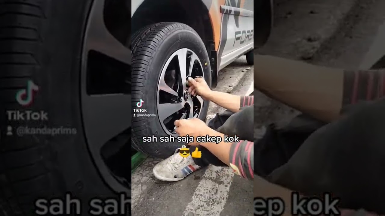 Xenia pake velg Avanza Veloz R15 cakep jg #xenia #avanza #veloz #jualbelimobil #oemlook