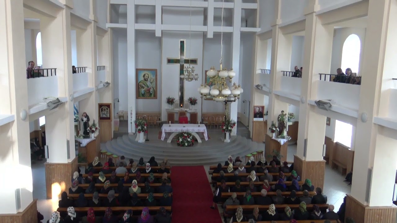SFANTA LITURGHIE SOLEMNA DE HRAM DIN PAROHIA ROMANO CATOLICA SFANTUL LUCA DIN SATUL SOMUSCA