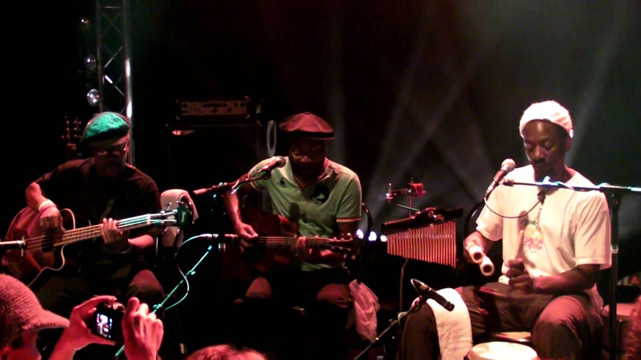 Clinton Fearon - chatty mouth (acoustic) - 22.04.2012 - Usine à Chapeaux - Rambouillet - JEZ