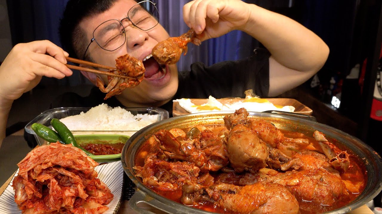 먹방창배 양념꽃게 넣고 닭볶음탕 매콤하면서 감칠맛 대박 레전드 먹방 Braised Spicy Chicken eatingshow realsound koreanfood Mukbang