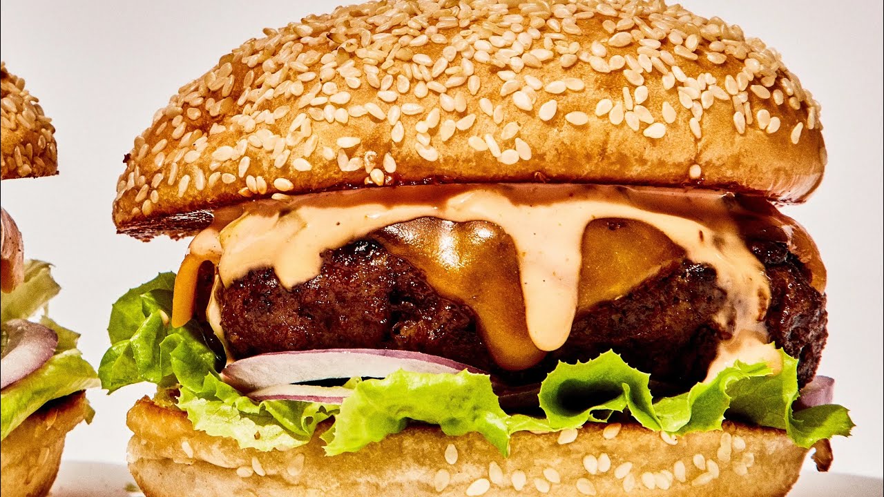 Mozrella cheese burger kaise banaye.                @Aulakh_vloges3100  