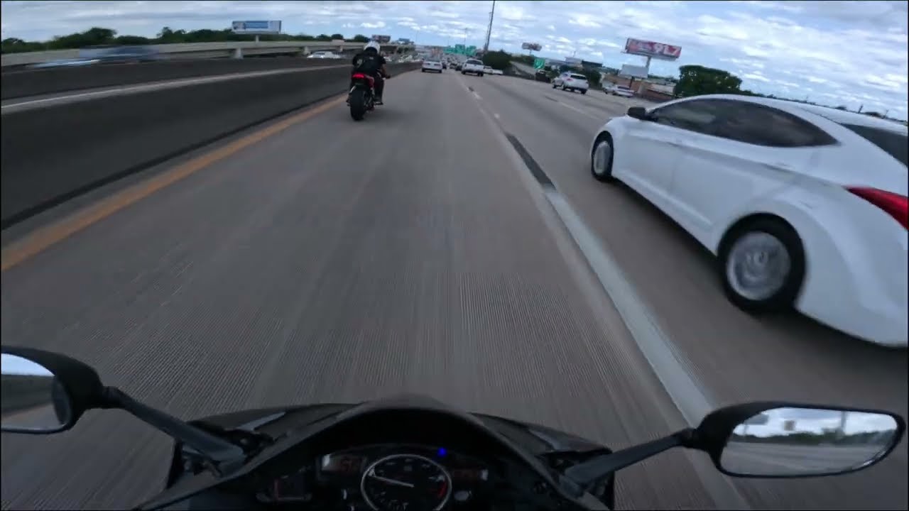 Yamaha R6 vs Heavy Traffic