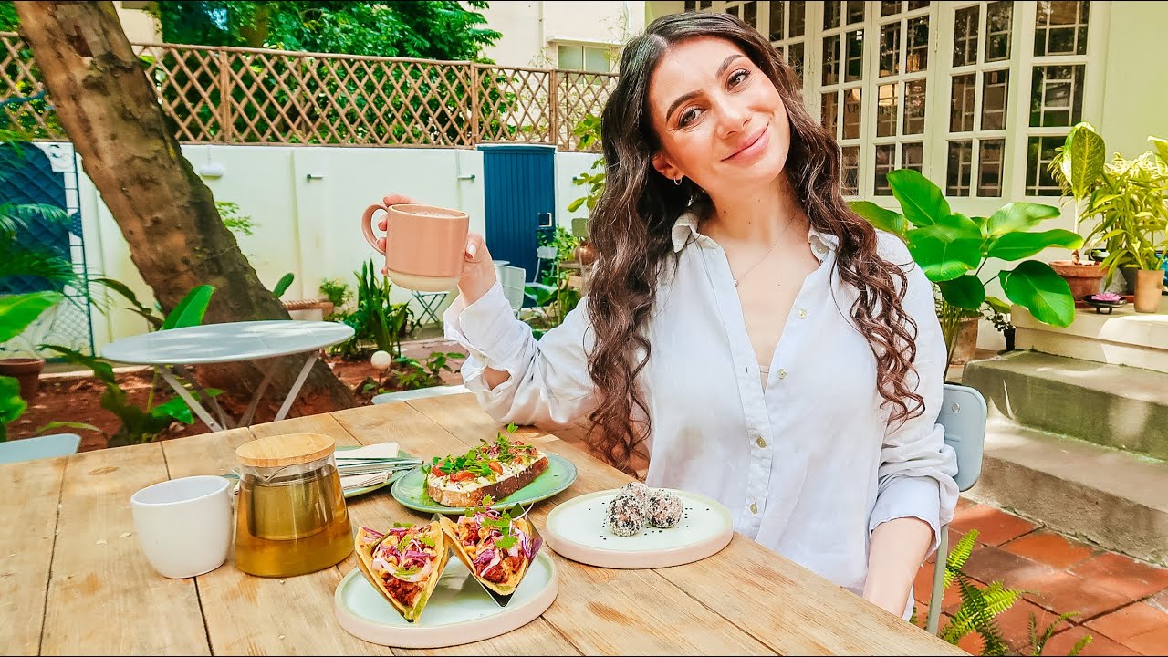 I try Best of Bangalore food: deliciously healthy Indian food (this is modern India!) TRAVEL VLOG IV