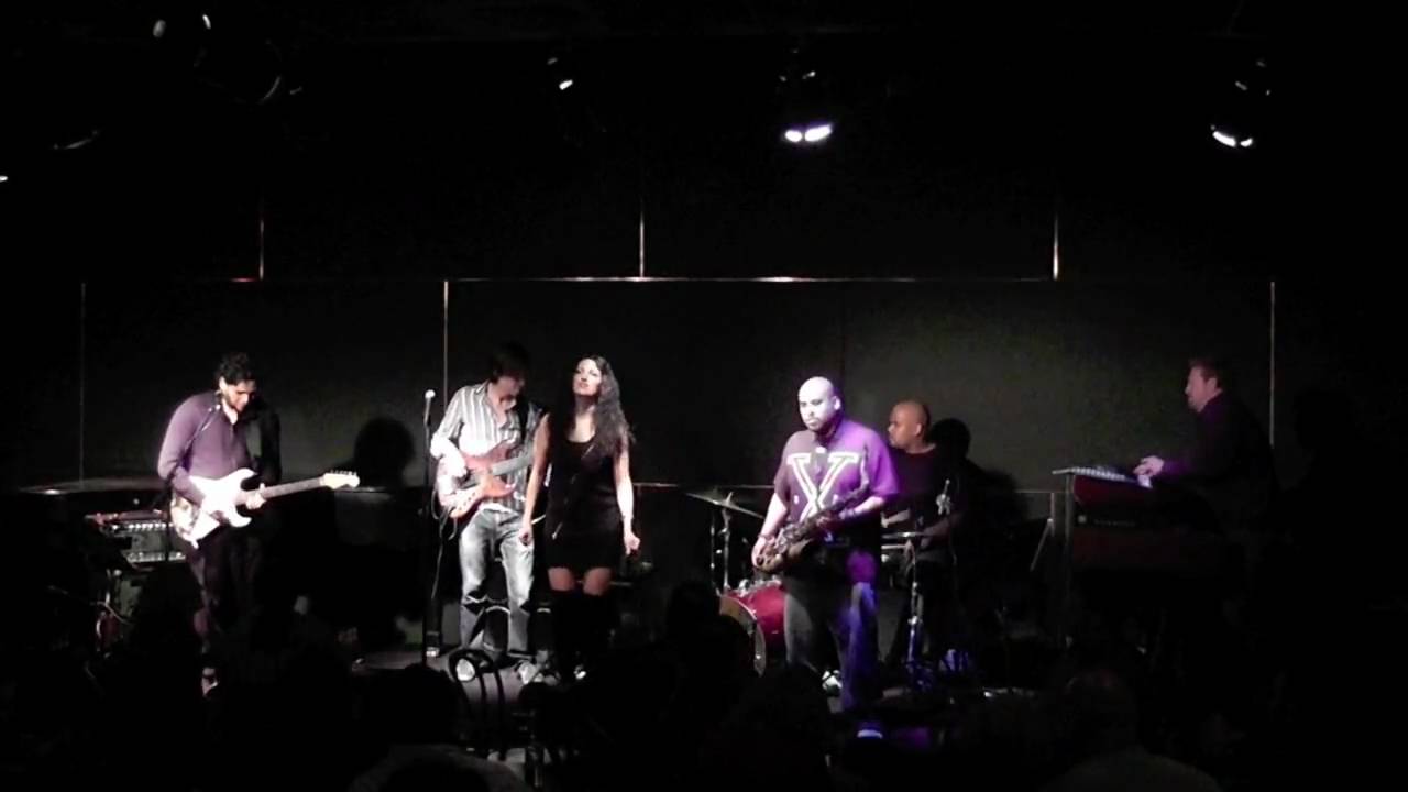 Stronger Than Me - Melody Itzstein @ Ellington Jazz Club