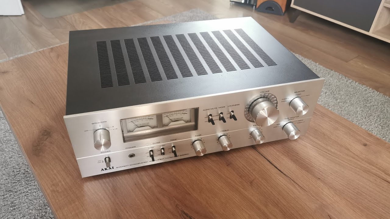 Akai Am 2650