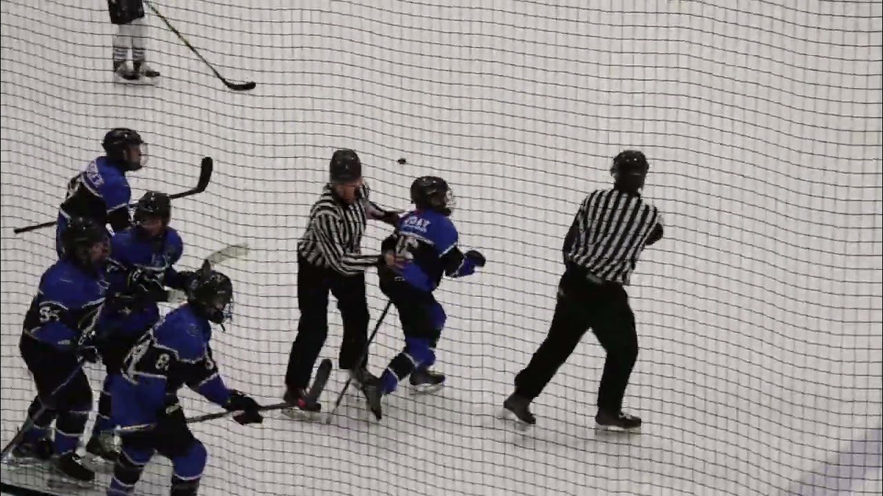Eastview Hockey Peewee B2 vs Woodbury 1st Period