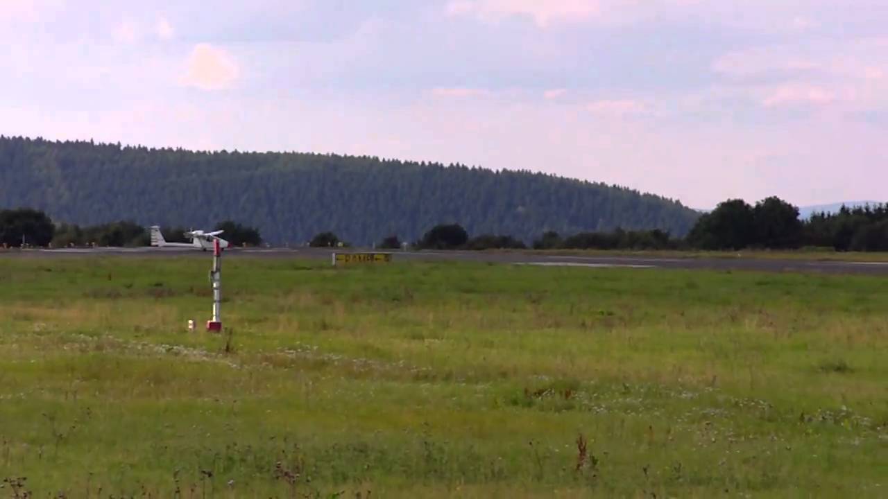 Eigenbau Motorsegler Piuma-Twin  -- 1. Abheben