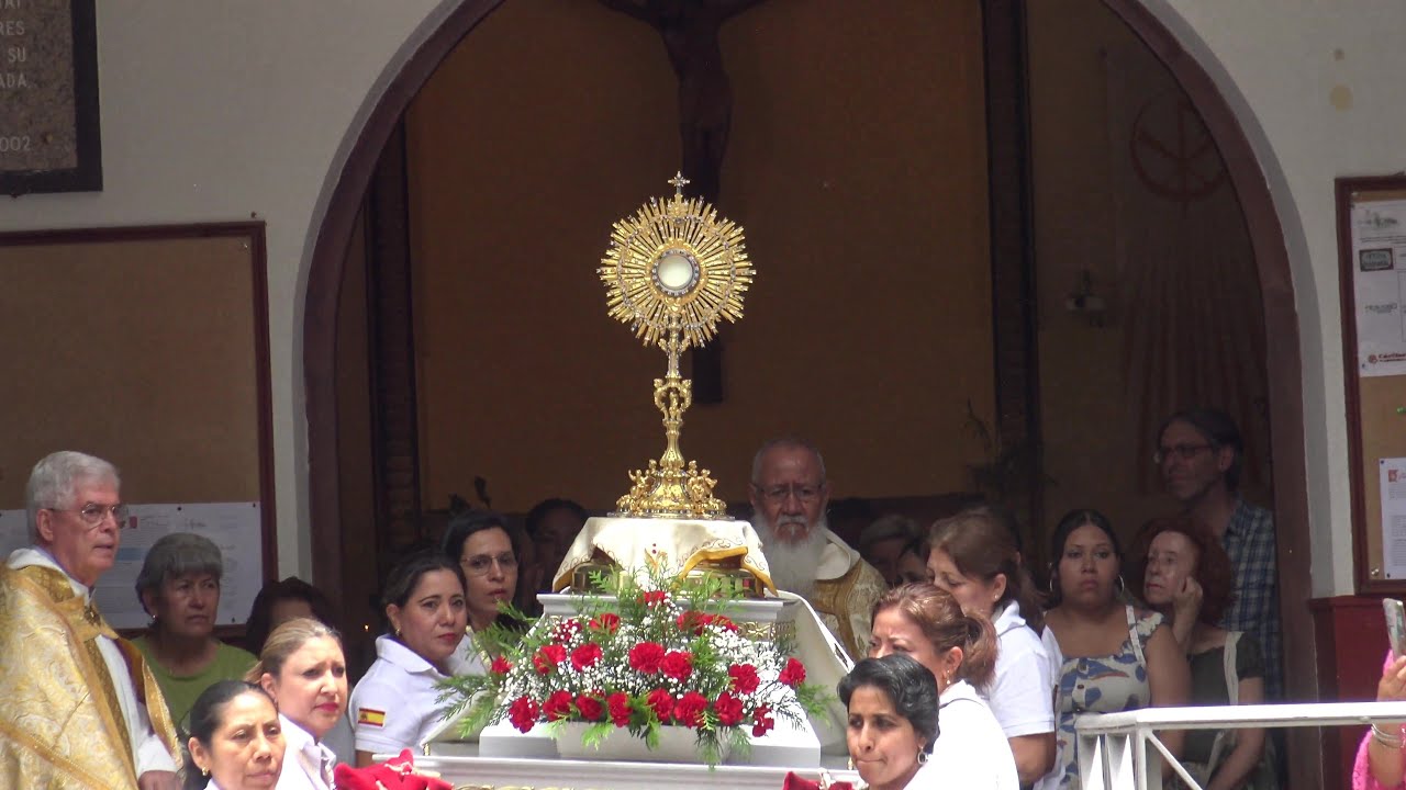 Procesiones en Madrid 2025: Corpus Christi de la Parroquia de San Diego en Puente de Vallecas