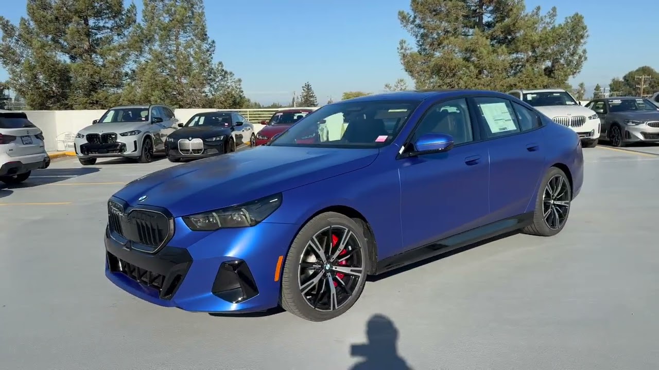 Представляем 540i xDrive 2026 года в цвете «Морозный Портимао» | 4K