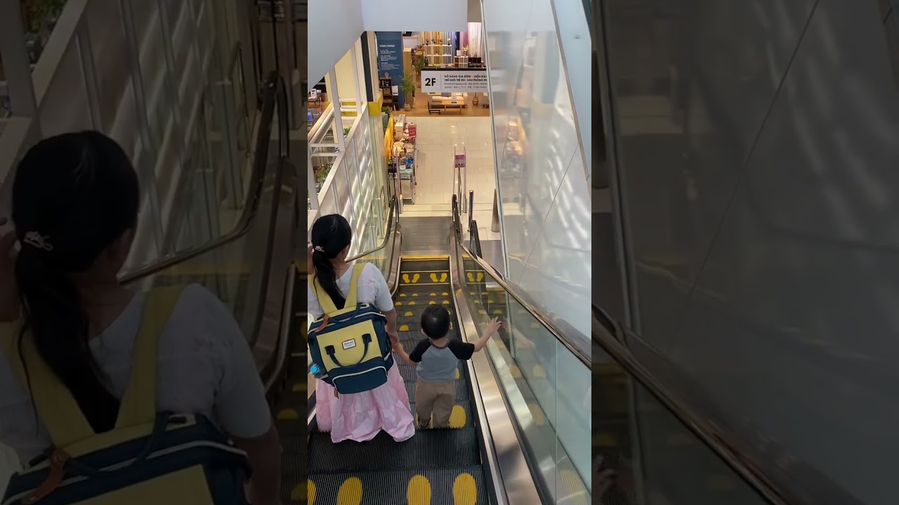 Thang máy cuốn Aeon Tân Phú| Lift tour in  Tan Phu Aeon mall