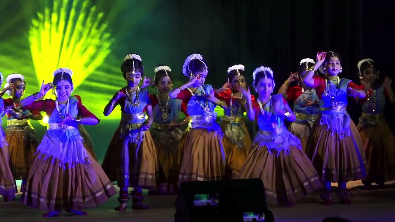 Shyamale Meenakshi Ragam::Shankarabharnam Tala::Adi.  Choreography:::pranab Das
