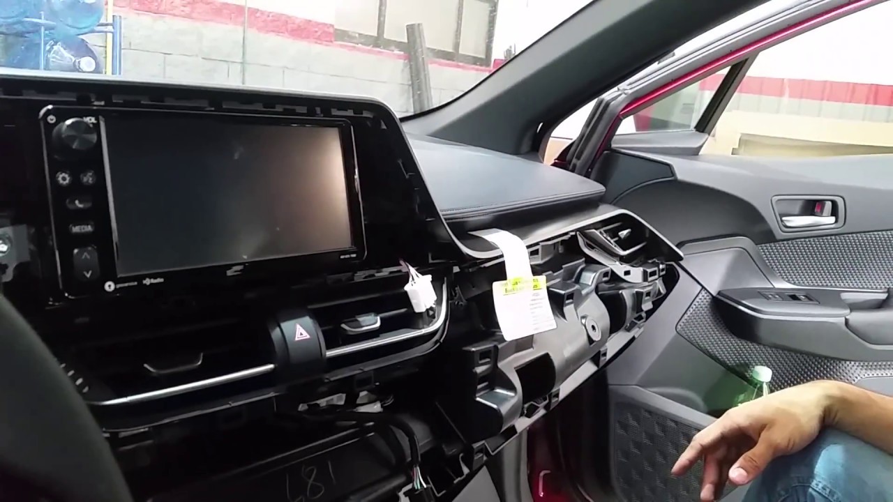 Toyota C-HR Instalación Cámara de Reversa // GADGETSTYLE