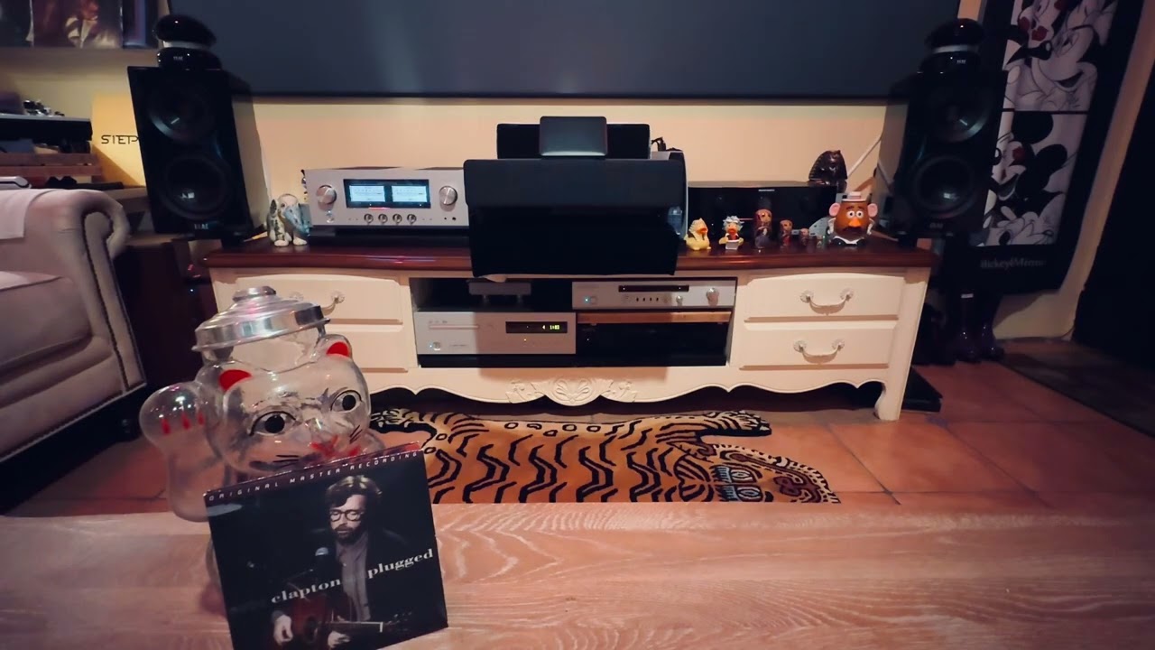 Hey Hey,Tears in Heaven-Eric Clapton /ELAC Concentro S 503