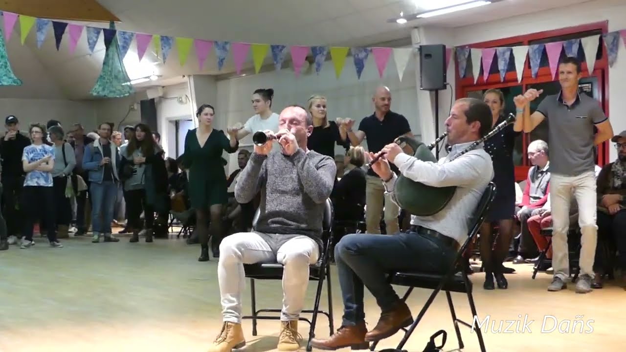 Finale Kas a-barzh mode Carnac 2021 : Danse et musique bretonne avec Gauthier/Guével à Larmor Plage