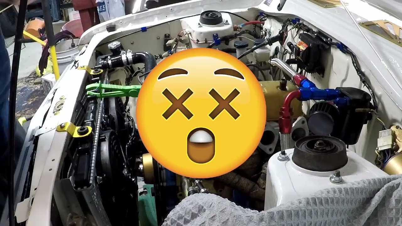 DATSUN 1200 Ute Sunny Truck - dual Weber DCOE installation