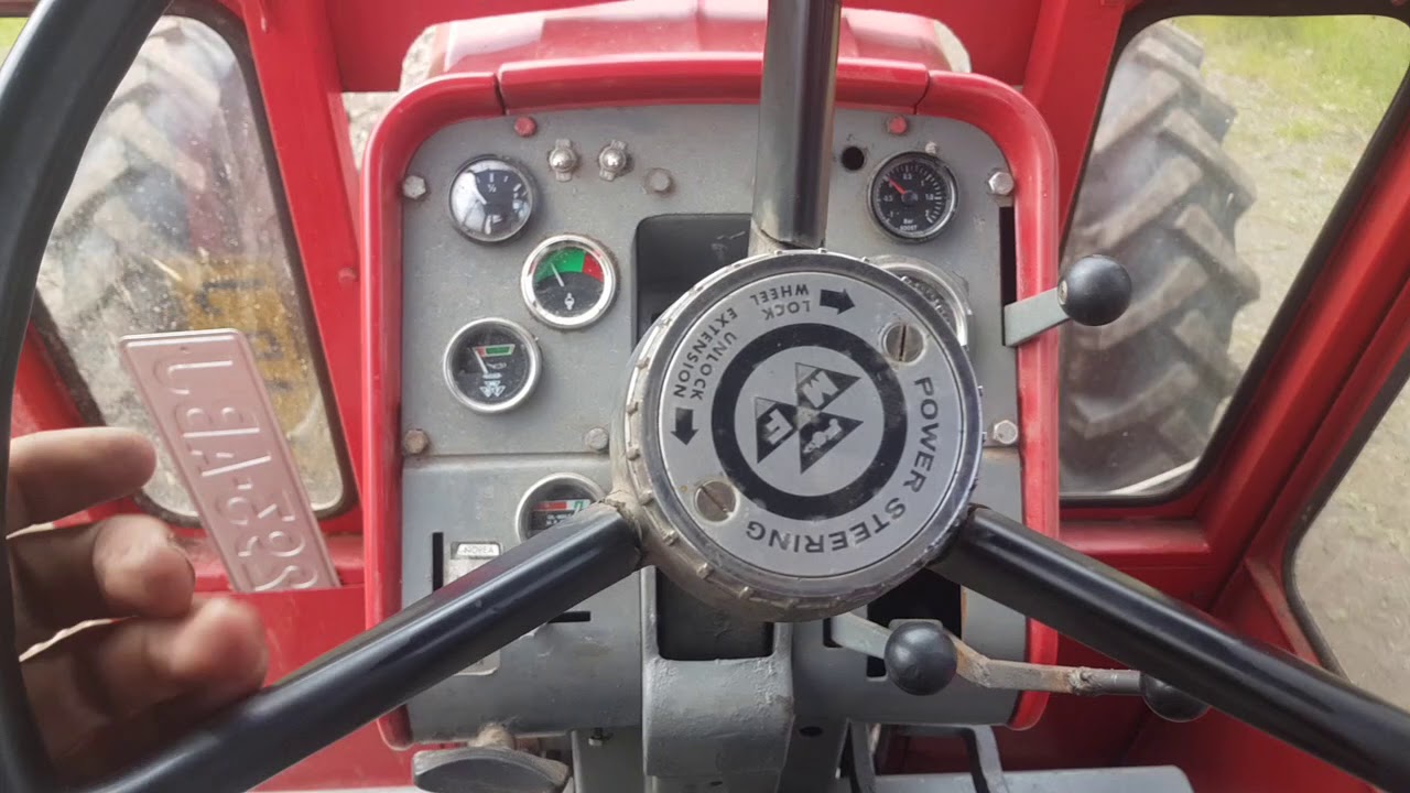 Mf 1080 4x4 Turbo pulling slurry tanker