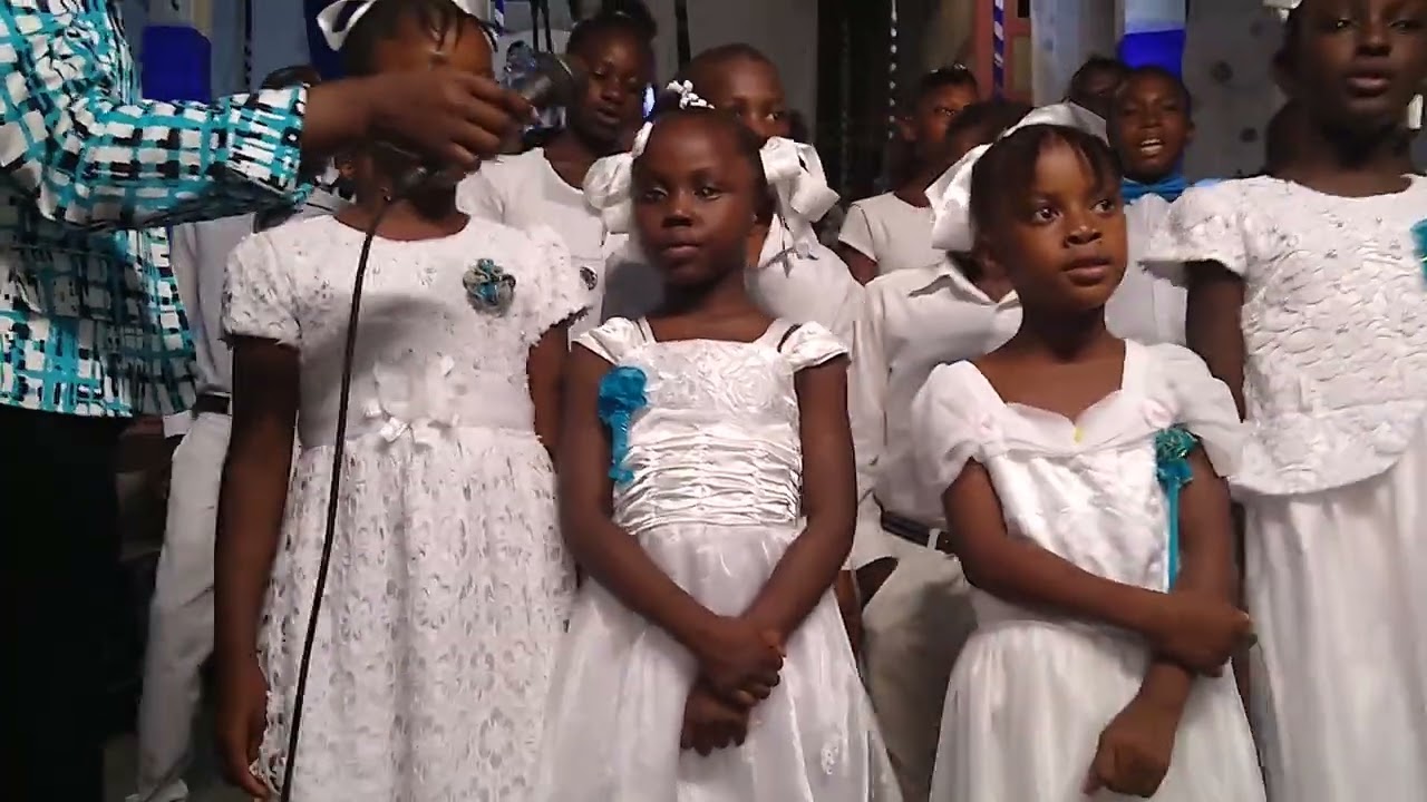 Groupe Les Enfants d'amis de DIEU dans une belle chanson