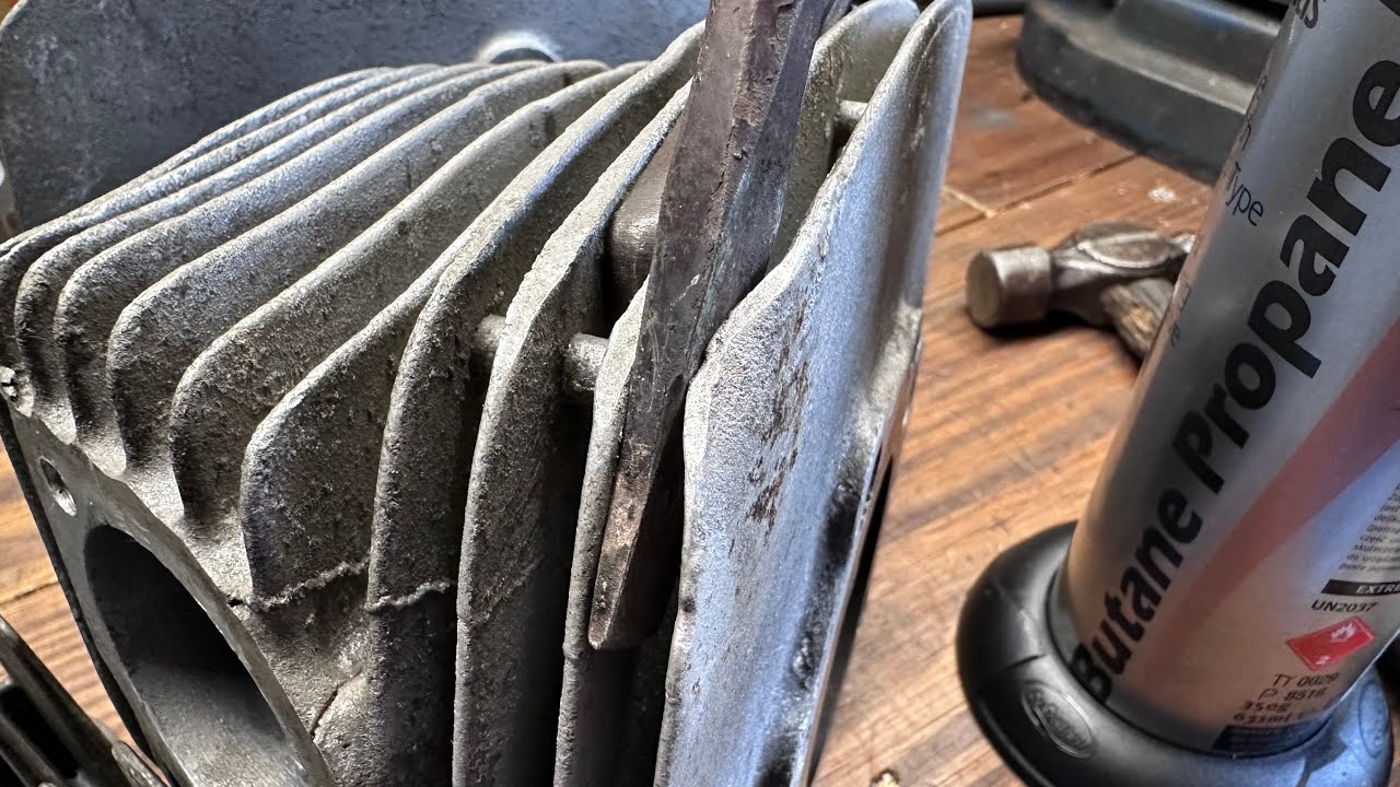 Suzuki T500R Restoration (part 4) straightening bent cooling fins