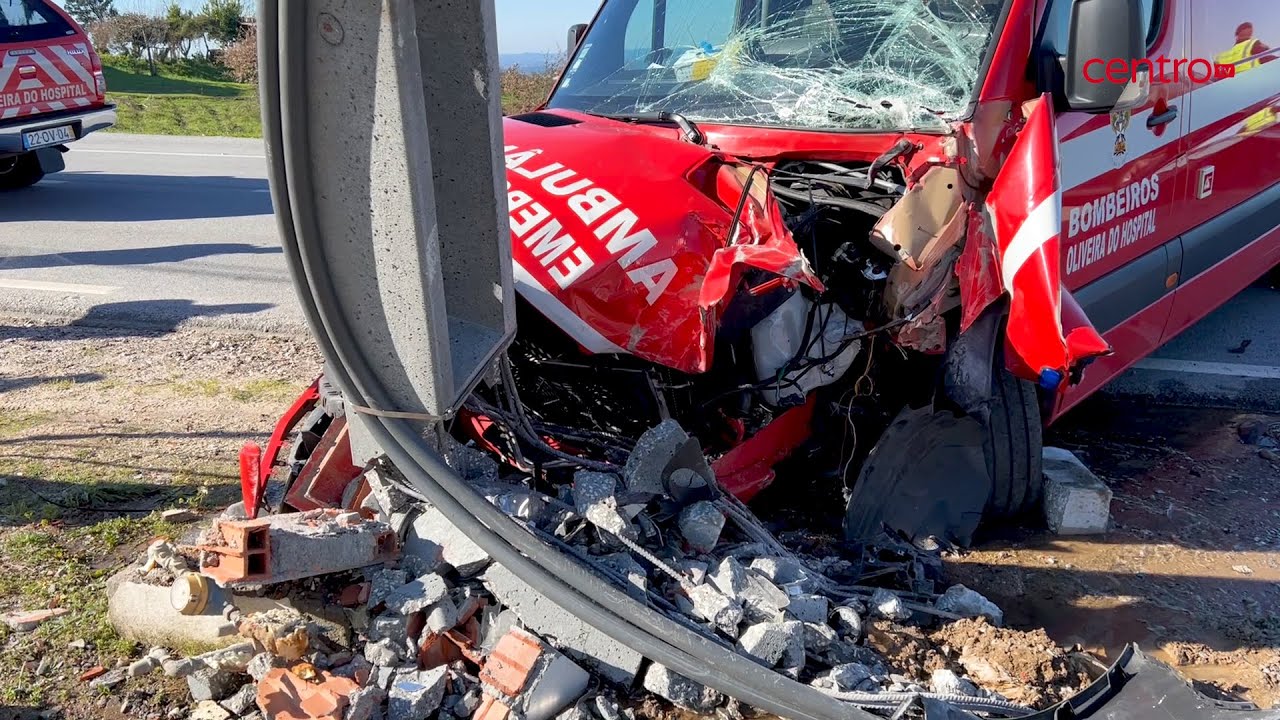 Colisão entre ambulância dos Bombeiros de Oliveira do Hospital e carro provoca três feridos