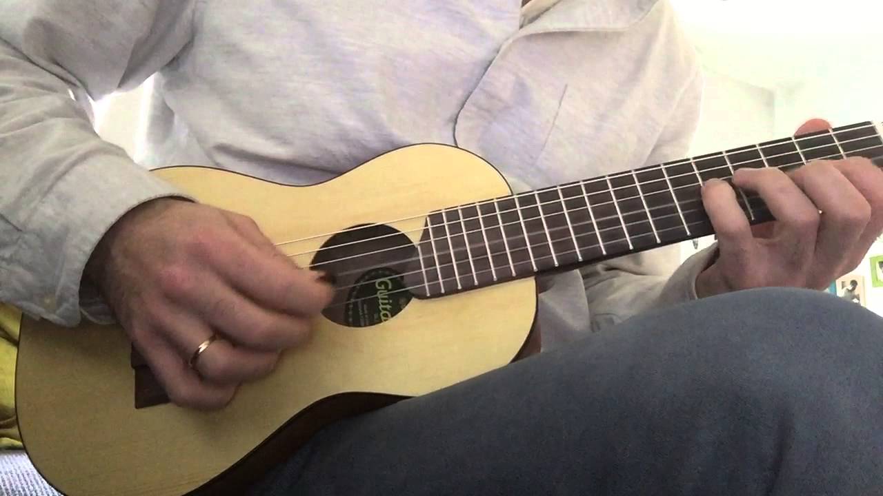 Autumn leaves with Yamaha Guitalele
