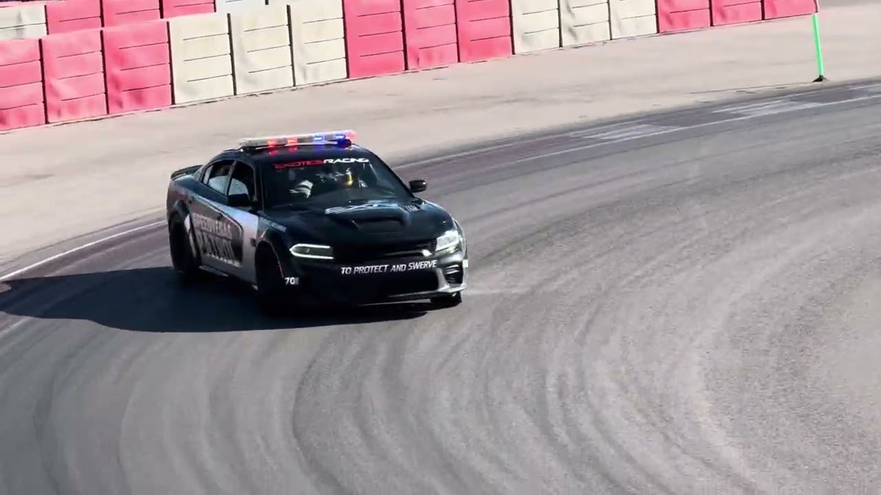 20260118 Drifting police car chasing Lamborghini huracan