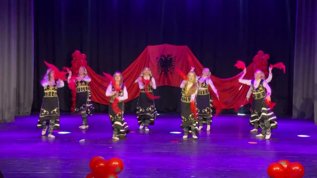 Valle me motive popullore