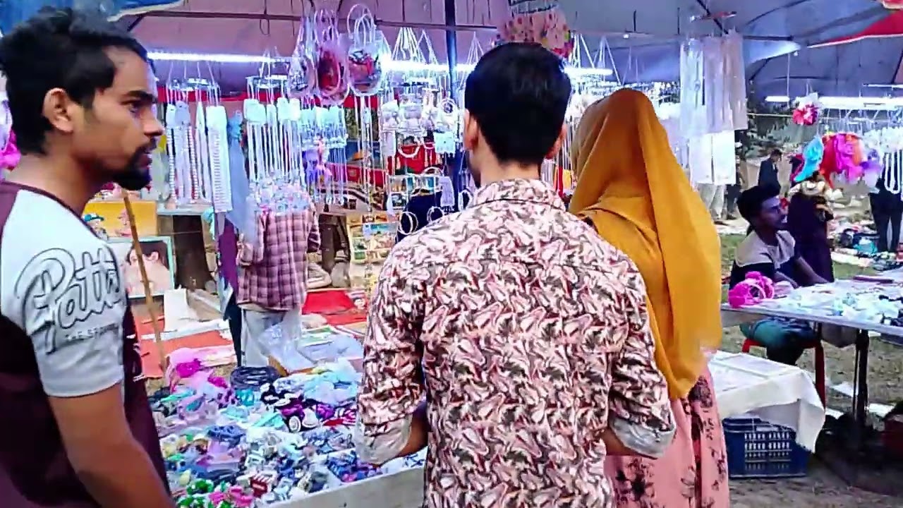 বিভিন্ন জিনিস নিয়ে মানুষের অনেক সুন্দর মেলা বসেছে  📸beautiful place in the market . 