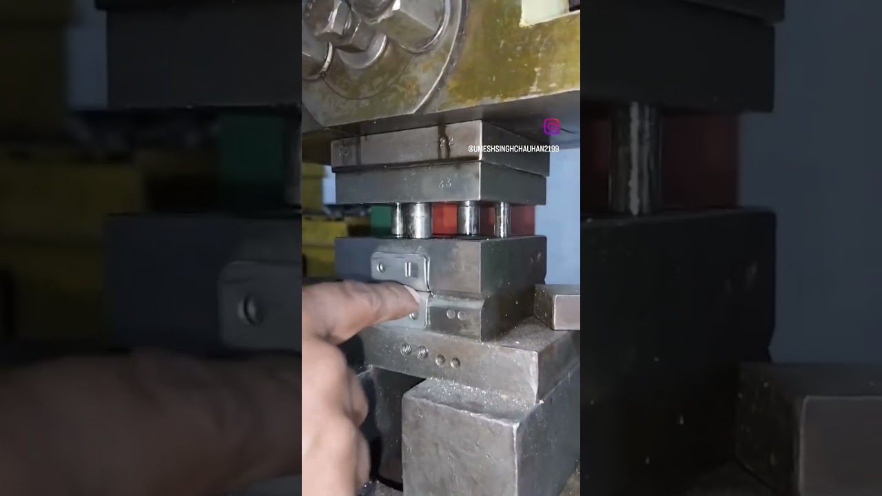 sheet metal punching die cutting die. 