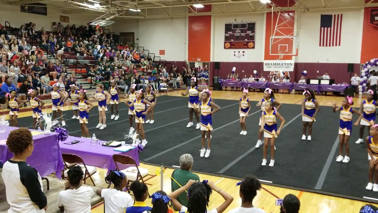 Mini Colonels 9 10 year olds at The Battle @ Byrd Cheer Competition 2018