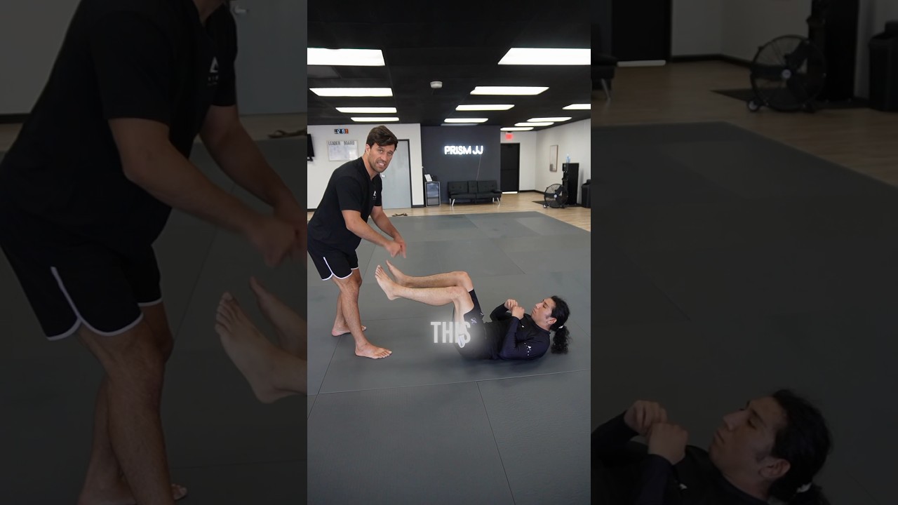 How to pass the guard for white belts #jiujitsu
