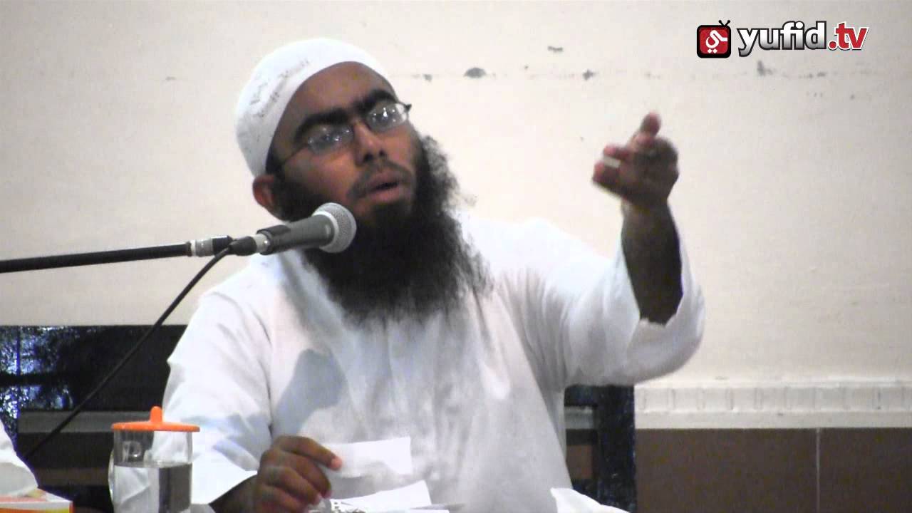Wajibkah Makmum Baca Surat Al-Fatihah Saat Sholat Berjamaah - Ustadz Haikal Basyarahil