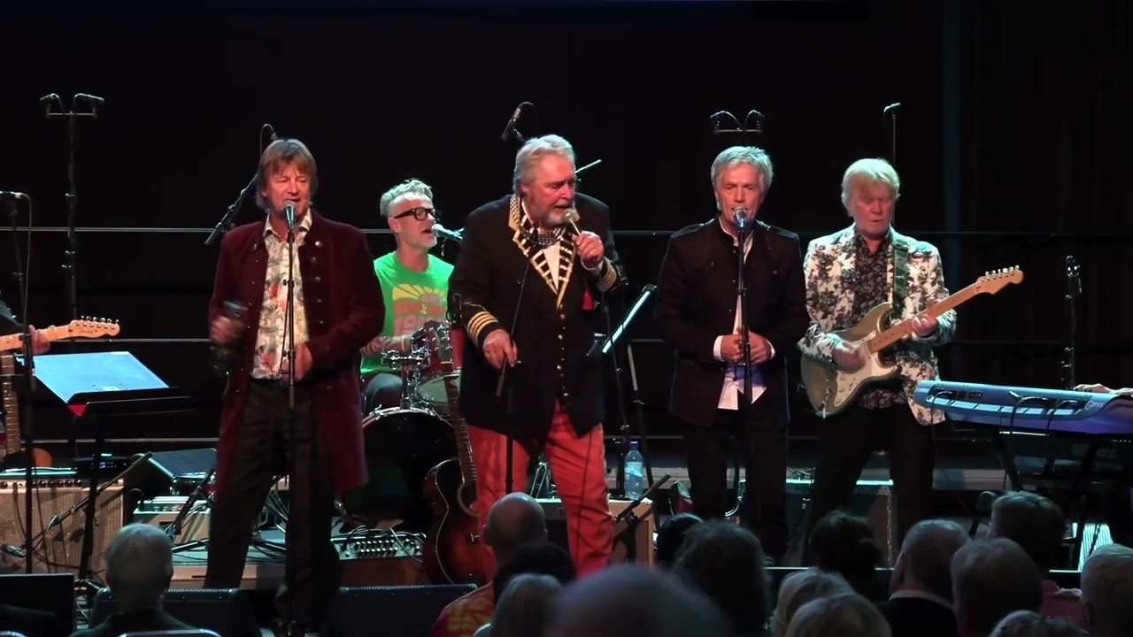 Out of time - Rune Salomonsen , B&aring;rd Ose, &Oslash;yvind Hatland