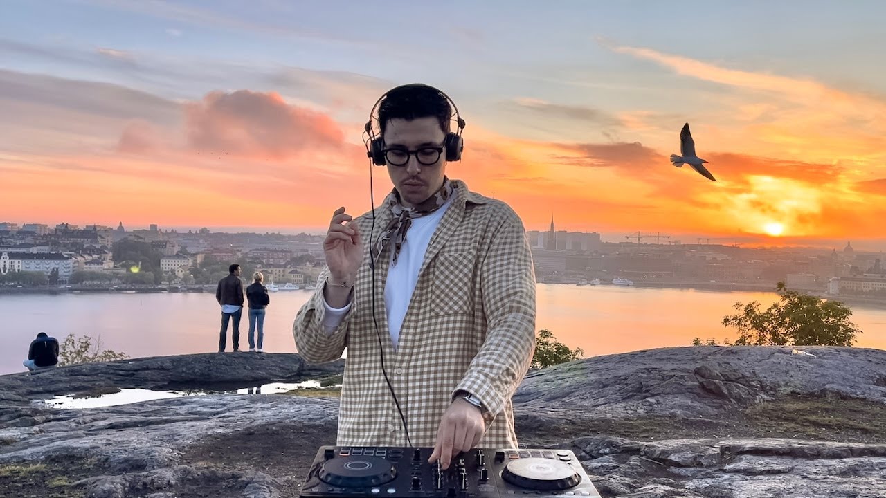 Retro afro house mix - Sunrise at 3AM in Stockholm set by DonDanos