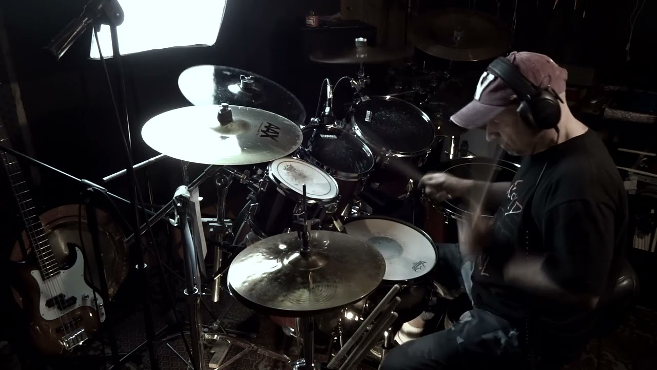 DIRE STRAITS -  Down to the Waterline  -Drum Cover.