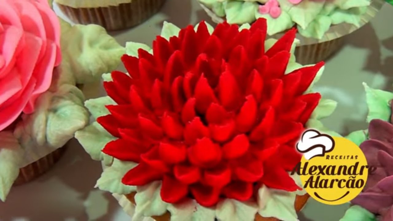 CUPCAKES COM FLORES DE GLACÊ PARA O DIA DAS MÃES COMO FAZER | Alexandre Alarcão