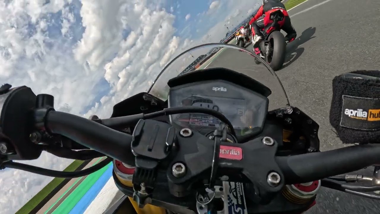 Start Thunder bikes Ducati Club Race 2024 Assen Tuono V4 Race 1